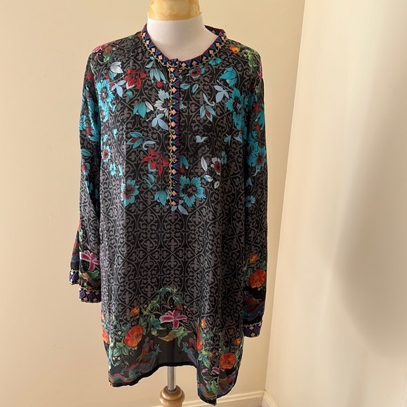 JOHNNY WAS Size XL black silk printed floral embroidered blouse - Picture 1 of 10